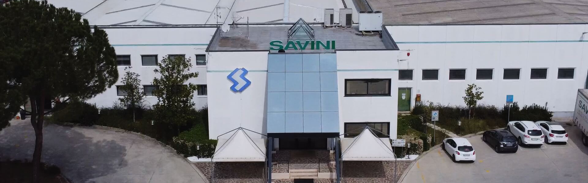 Overview Savini exterior stable